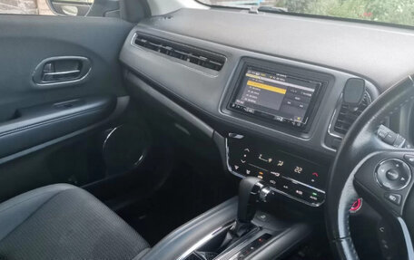 Honda Vezel, 2019 год, 1 740 000 рублей, 4 фотография