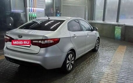 KIA Rio III рестайлинг, 2012 год, 800 000 рублей, 4 фотография