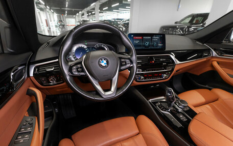 BMW 5 серия, 2018 год, 3 280 000 рублей, 10 фотография