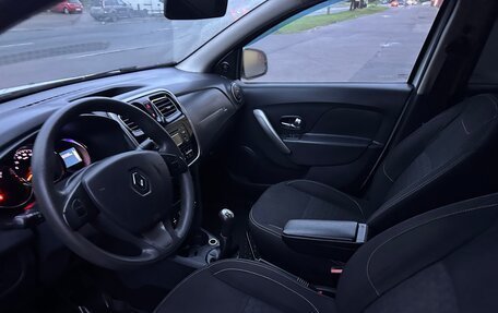 Renault Logan II, 2017 год, 560 000 рублей, 17 фотография