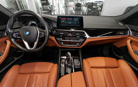 BMW 5 серия, 2018 год, 3 280 000 рублей, 11 фотография