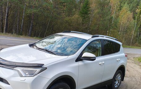 Toyota RAV4, 2016 год, 2 450 000 рублей, 3 фотография