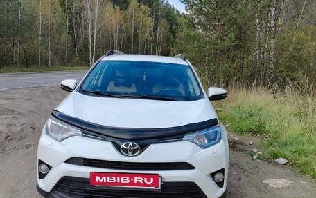 Toyota RAV4, 2016 год, 2 450 000 рублей, 2 фотография