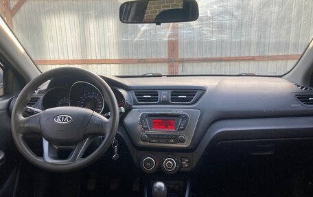 KIA Rio III рестайлинг, 2012 год, 750 000 рублей, 5 фотография