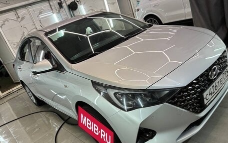 Hyundai Solaris II рестайлинг, 2020 год, 1 200 000 рублей, 4 фотография