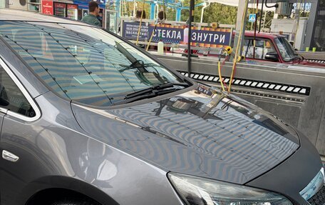 Opel Astra J, 2011 год, 580 000 рублей, 2 фотография