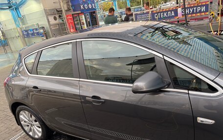 Opel Astra J, 2011 год, 580 000 рублей, 3 фотография