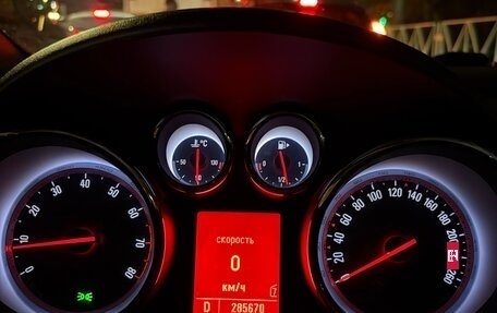 Opel Astra J, 2011 год, 580 000 рублей, 17 фотография