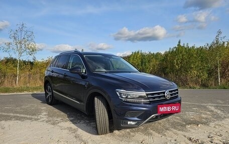 Volkswagen Tiguan II, 2017 год, 2 750 000 рублей, 2 фотография