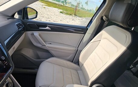 Volkswagen Tiguan II, 2017 год, 2 750 000 рублей, 28 фотография