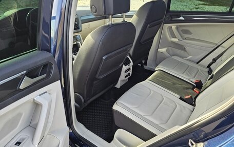 Volkswagen Tiguan II, 2017 год, 2 750 000 рублей, 26 фотография