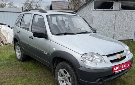 Chevrolet Niva I рестайлинг, 2014 год, 586 000 рублей, 2 фотография