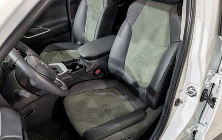 Toyota RAV4, 2025 год, 4 190 000 рублей, 3 фотография