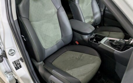 Toyota RAV4, 2025 год, 4 190 000 рублей, 12 фотография