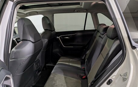 Toyota RAV4, 2025 год, 4 190 000 рублей, 4 фотография