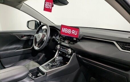 Toyota RAV4, 2025 год, 4 190 000 рублей, 15 фотография
