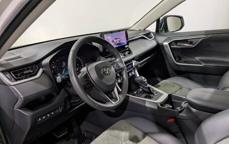 Toyota RAV4, 2025 год, 4 190 000 рублей, 27 фотография