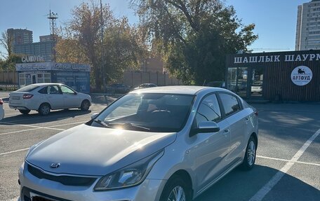 KIA Rio IV, 2020 год, 890 000 рублей, 1 фотография