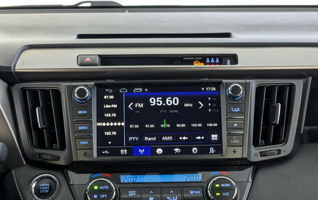 Toyota RAV4, 2016 год, 2 550 000 рублей, 15 фотография