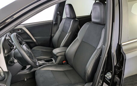 Toyota RAV4, 2016 год, 2 550 000 рублей, 21 фотография