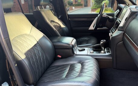 Toyota Land Cruiser 200, 2016 год, 5 390 000 рублей, 23 фотография