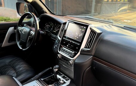 Toyota Land Cruiser 200, 2016 год, 5 390 000 рублей, 22 фотография