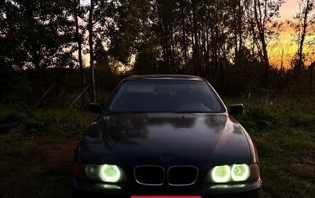BMW 5 серия, 2000 год, 125 000 рублей, 2 фотография