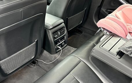 BMW 3 серия, 2019 год, 3 300 000 рублей, 11 фотография