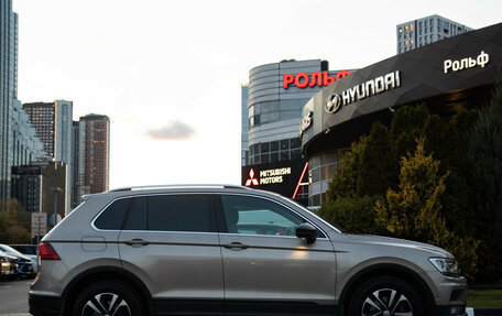 Volkswagen Tiguan II, 2019 год, 1 748 000 рублей, 3 фотография