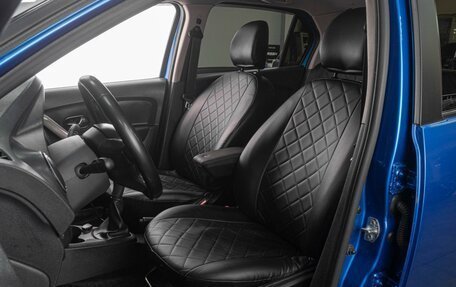 Renault Logan II, 2018 год, 699 000 рублей, 10 фотография