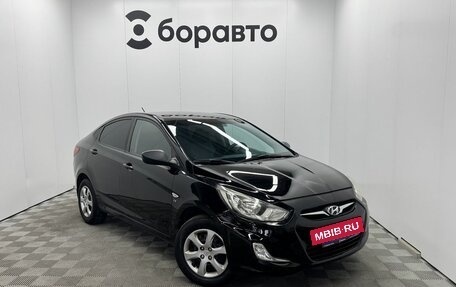 Hyundai Solaris II рестайлинг, 2012 год, 830 000 рублей, 2 фотография
