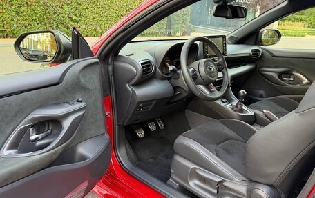 Toyota Yaris, 2024 год, 7 800 000 рублей, 16 фотография