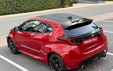 Toyota Yaris, 2024 год, 7 800 000 рублей, 10 фотография