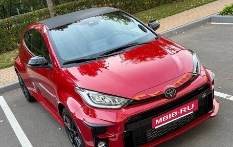 Toyota Yaris, 2024 год, 7 800 000 рублей, 9 фотография