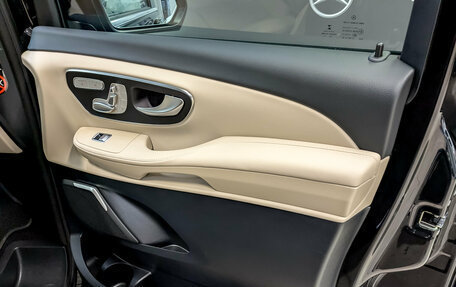 Mercedes-Benz V-Класс, 2022 год, 9 990 000 рублей, 28 фотография