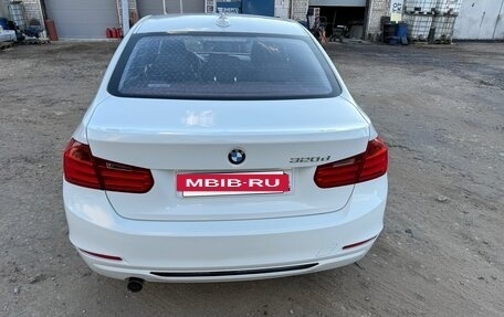 BMW 3 серия, 2013 год, 1 900 000 рублей, 14 фотография