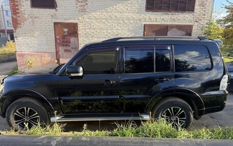Mitsubishi Pajero IV, 2013 год, 2 100 000 рублей, 3 фотография