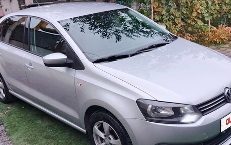 Volkswagen Polo VI (EU Market), 2011 год, 1 200 000 рублей, 2 фотография