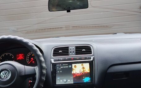 Volkswagen Polo VI (EU Market), 2011 год, 1 200 000 рублей, 9 фотография