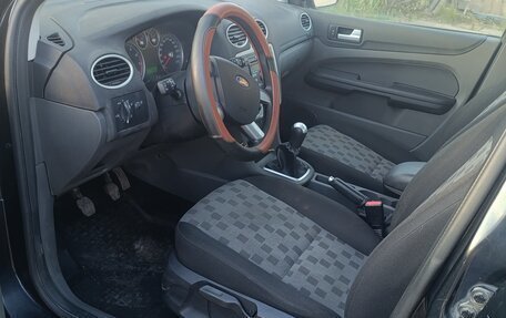 Ford Focus II рестайлинг, 2006 год, 240 000 рублей, 13 фотография