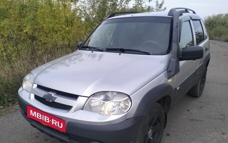 Chevrolet Niva I рестайлинг, 2016 год, 750 000 рублей, 2 фотография