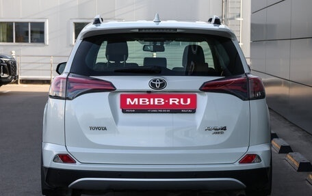 Toyota RAV4, 2015 год, 2 698 000 рублей, 6 фотография