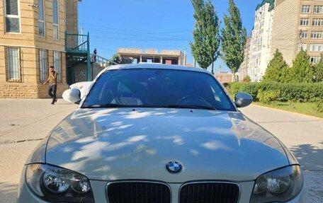BMW 1 серия, 2011 год, 850 000 рублей, 2 фотография