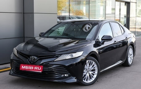 Toyota Camry, 2019 год, 2 798 000 рублей, 1 фотография