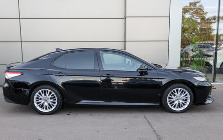 Toyota Camry, 2019 год, 2 798 000 рублей, 4 фотография
