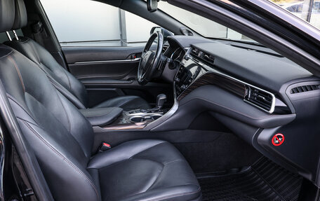Toyota Camry, 2019 год, 2 798 000 рублей, 10 фотография