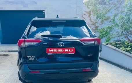 Toyota RAV4, 2022 год, 3 490 000 рублей, 3 фотография