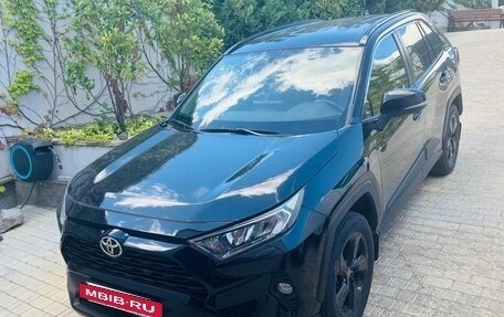 Toyota RAV4, 2022 год, 3 490 000 рублей, 2 фотография