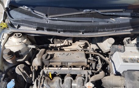 Hyundai Solaris II рестайлинг, 2013 год, 623 000 рублей, 6 фотография