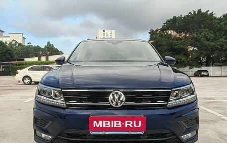 Volkswagen Tiguan II, 2018 год, 1 577 777 рублей, 3 фотография